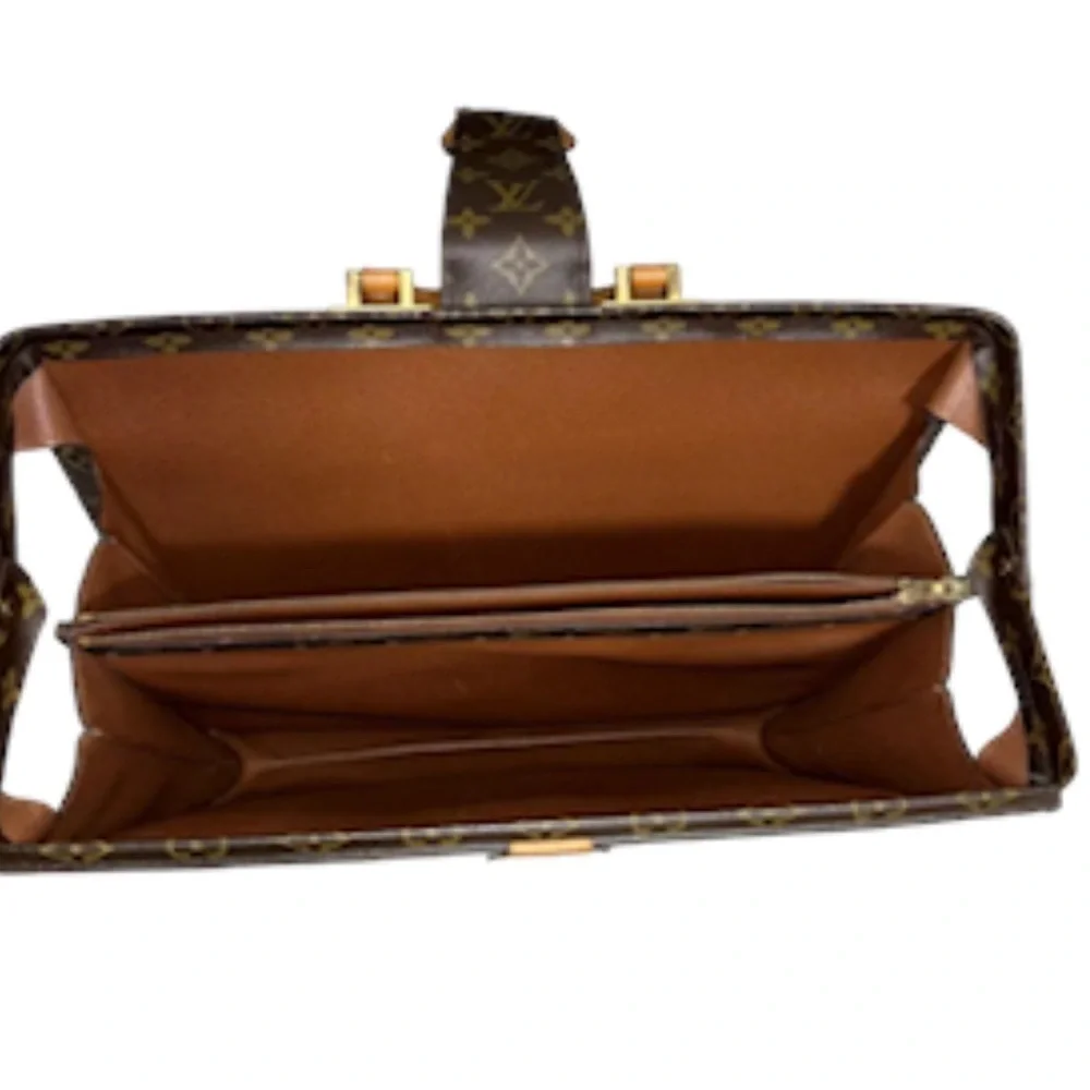 Louis Vuitton Fermoir Serviette Business Briefcase With Key & Box in EUC 💼